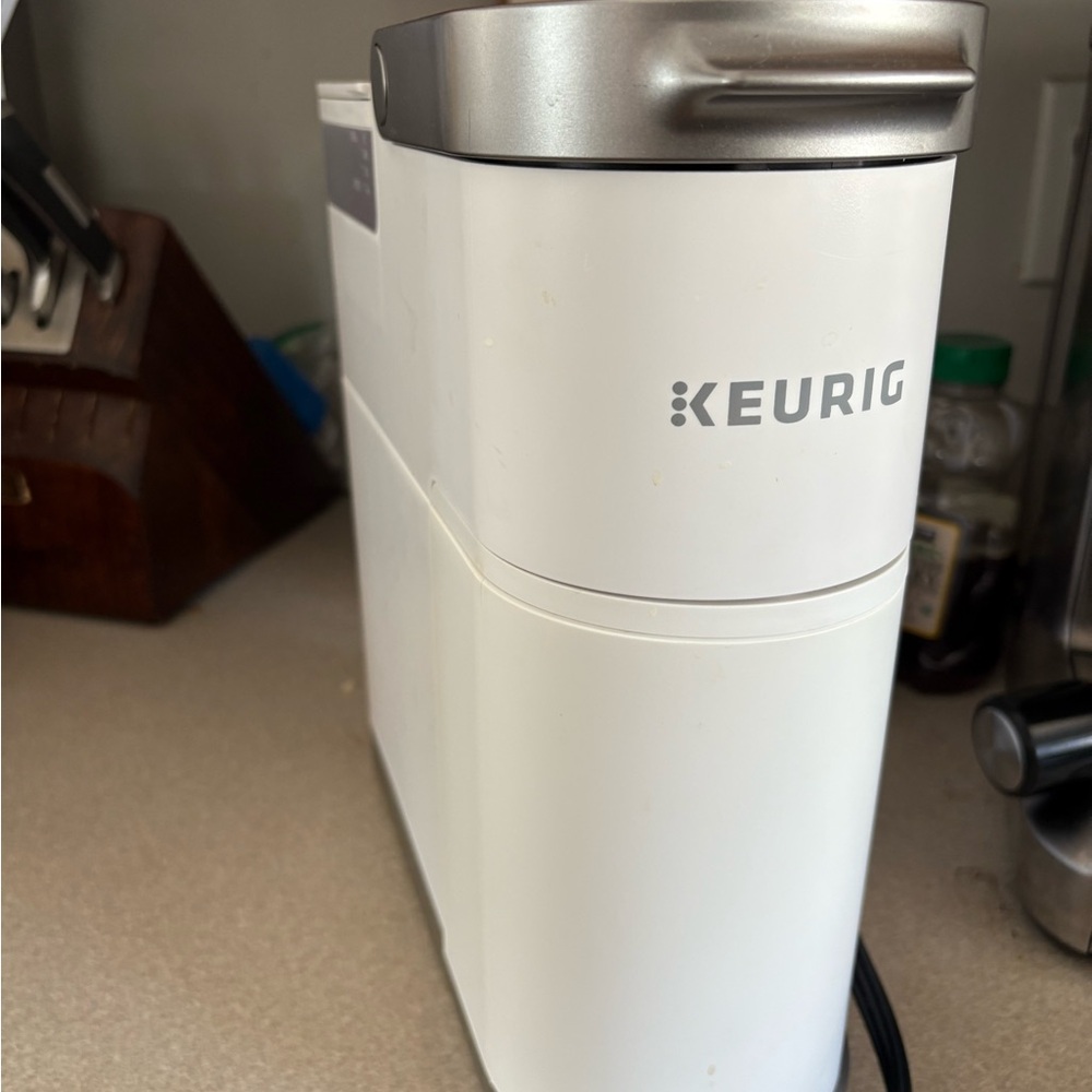 🚩SOLD🚩 Keurig K-Mini White Coffee Maker
